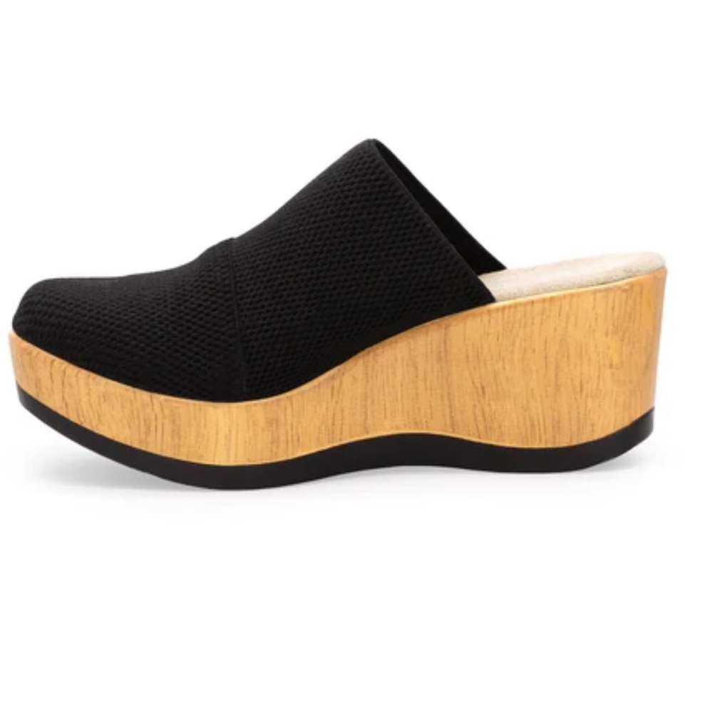 New in Box Charleston Shoe Co Frannie Black Platform Clogs Women size 9 - Picture 2 of 10